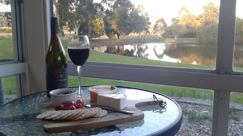 Abbivale Farm Cottage - Accommodation Kalgoorlie 0