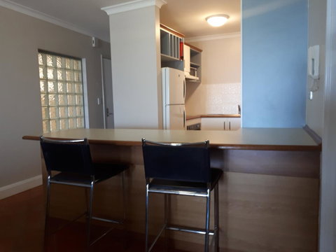 Salty Kiss - Accommodation Kalgoorlie 7