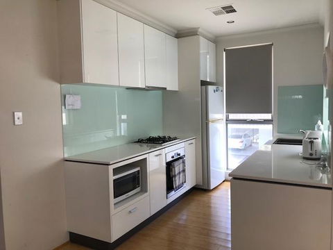 Gerring Court With Free 1 Car Bay Parking - Accommodation Kalgoorlie 8