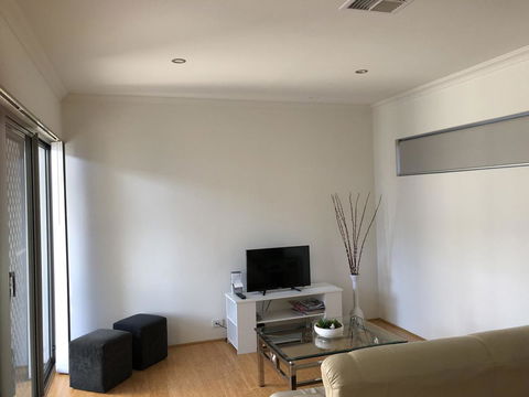 Gerring Court With Free 1 Car Bay Parking - Accommodation Kalgoorlie 13