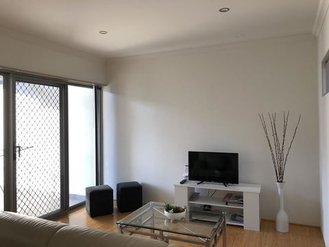 Gerring Court With Free 1 Car Bay Parking - Accommodation Kalgoorlie 12