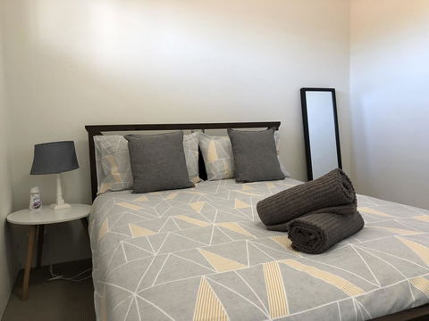 Gerring Court With Free 1 Car Bay Parking - Accommodation Kalgoorlie 5