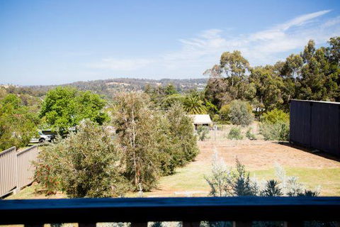 Yvonnes Rest Holiday Home - Accommodation Kalgoorlie 9