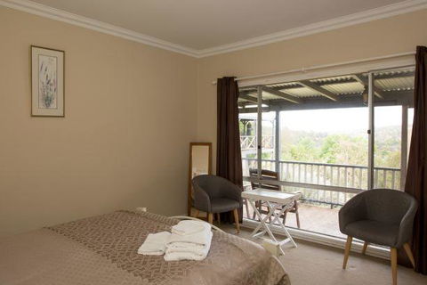 Yvonnes Rest Holiday Home - Accommodation Kalgoorlie 4