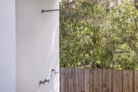 Calm Waters - Accommodation Kalgoorlie 11