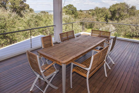 Calm Waters - Accommodation Kalgoorlie 8