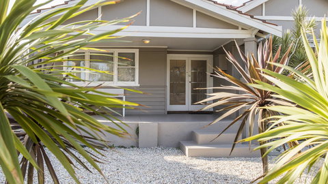 Leisurely Manor - Spacious Three Bedroom Home In Fremantle - Accommodation Kalgoorlie 0