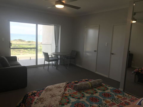 Beach House At SeaScapes.. - Accommodation Kalgoorlie 12