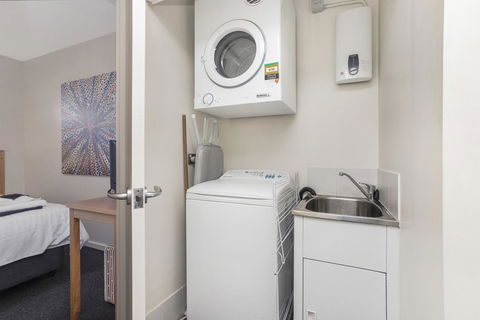 508 Stupendous Sunsets & Views Pool Gym Parking - Accommodation Kalgoorlie 24