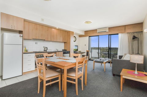 508 Stupendous Sunsets & Views Pool Gym Parking - Accommodation Kalgoorlie 11