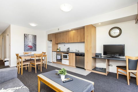 508 Stupendous Sunsets & Views Pool Gym Parking - Accommodation Kalgoorlie 6