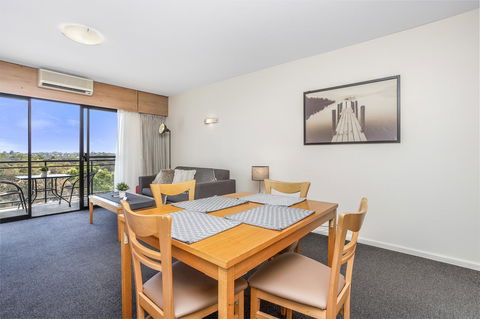 508 Stupendous Sunsets & Views Pool Gym Parking - Accommodation Kalgoorlie 8