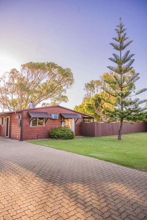 The Bothy Lancelin Family Retreat - Accommodation Kalgoorlie 11