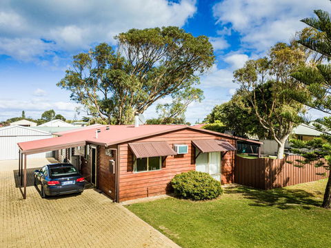 The Bothy Lancelin Family Retreat - Accommodation Kalgoorlie 3