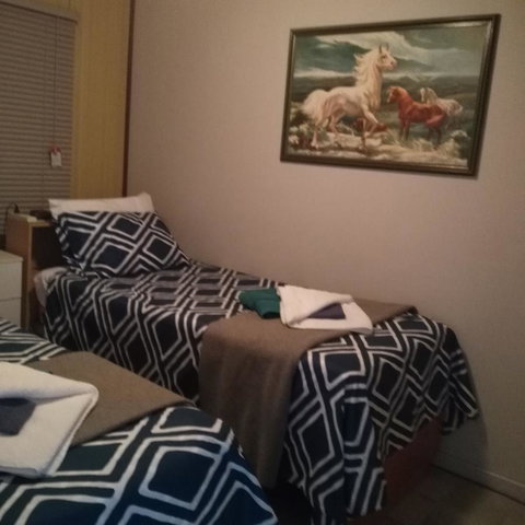 Don\'t Worry Be Happy - Accommodation Kalgoorlie 14