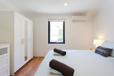 Monument Hill Townhouse - Fremantle - Accommodation Kalgoorlie 7