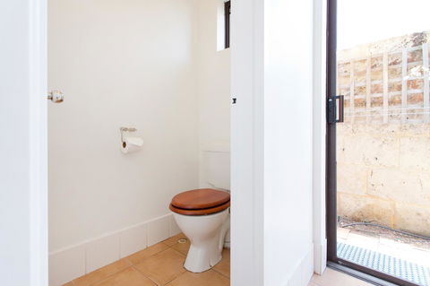 Monument Hill Townhouse - Fremantle - Accommodation Kalgoorlie 21