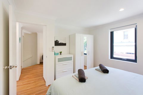 Monument Hill Townhouse - Fremantle - Accommodation Kalgoorlie 8
