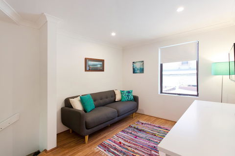 Monument Hill Townhouse - Fremantle - Accommodation Kalgoorlie 9