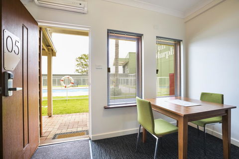 Nightcap At The Ship Inn - Accommodation Kalgoorlie 30