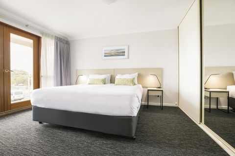 Nightcap At The Ship Inn - Accommodation Kalgoorlie 17