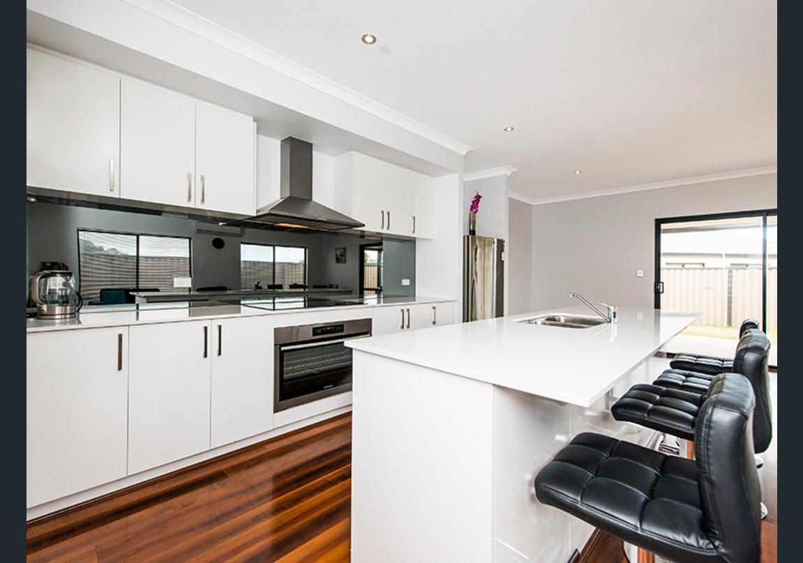 Piara Waters WA Accommodation Kalgoorlie