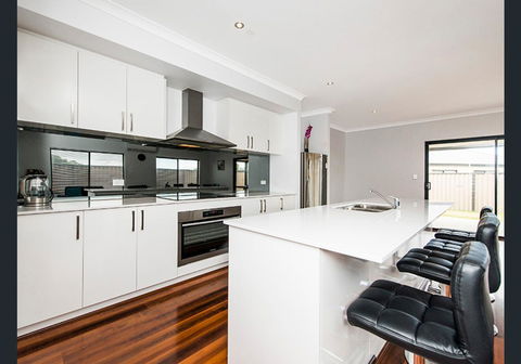 Vacation Home - Accommodation Kalgoorlie 0
