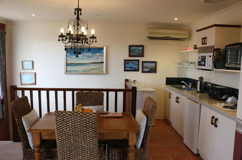 Crossland House - Accommodation Kalgoorlie 15