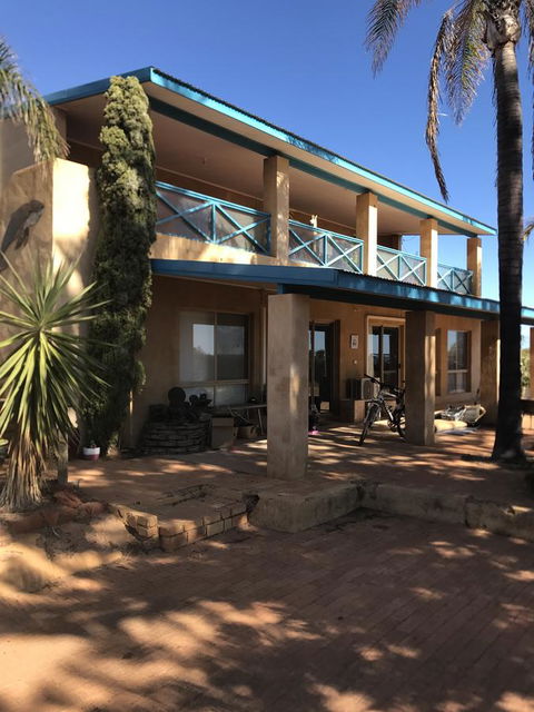 Surf Views - Accommodation Kalgoorlie 4
