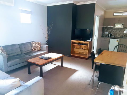 Adamsons Riverside Accommodation - Accommodation Kalgoorlie 7