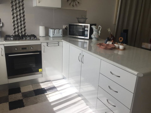 Bright & Beautiful Home On The Hills! - Accommodation Kalgoorlie 13