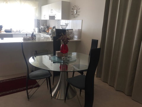 Bright & Beautiful Home On The Hills! - Accommodation Kalgoorlie 10