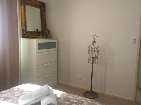 Bright & Beautiful Home On The Hills! - Accommodation Kalgoorlie 18