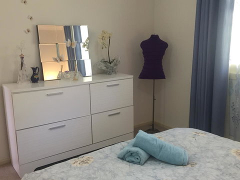 Bright & Beautiful Home On The Hills! - Accommodation Kalgoorlie 21