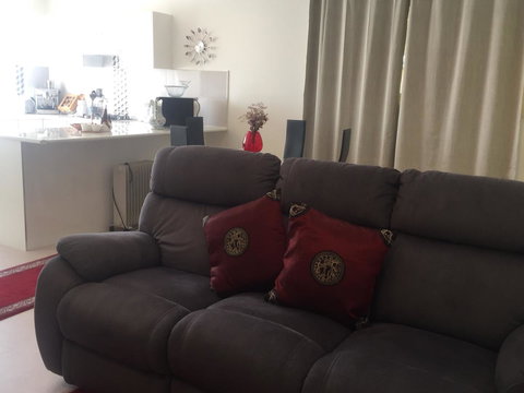 Bright & Beautiful Home On The Hills! - Accommodation Kalgoorlie 7