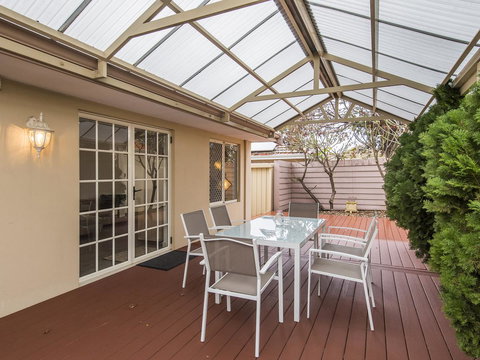 Luxury Federation Style Home - Sleeps 10 - Accommodation Kalgoorlie 15