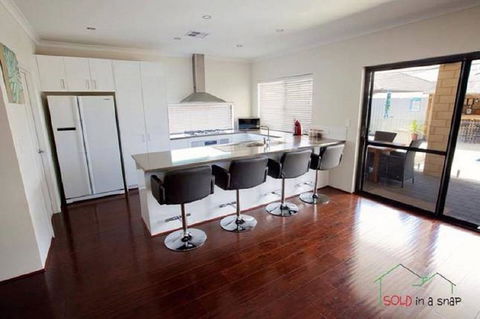 South Yunderup Holiday Rental - Accommodation Kalgoorlie 5