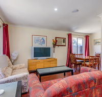 Brilliant neat convenient family-friendly house - Accommodation Kalgoorlie