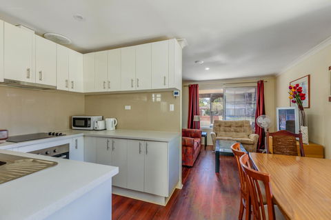 Brilliant, Neat, Convenient, Family-friendly House - Accommodation Kalgoorlie 4