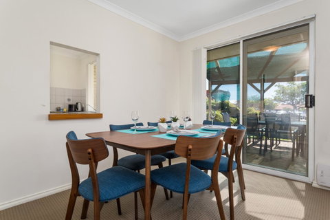 Como South Perth Villa - Accommodation Kalgoorlie 0