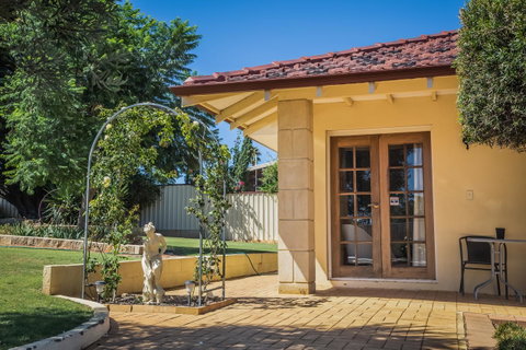 Armadale Cottage Bed & Breakfast - Accommodation Kalgoorlie 36