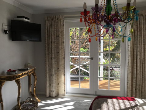 Applegate Lane Chalet - Accommodation Kalgoorlie 6