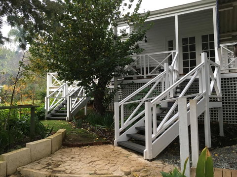 Applegate Lane Chalet - Accommodation Kalgoorlie 5