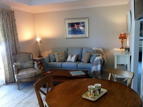 Applegate Lane Chalet - Accommodation Kalgoorlie 11