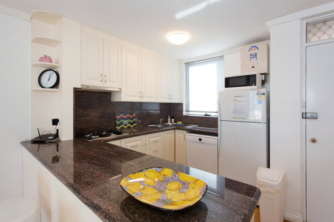 Ocean Breeze Apartment - Accommodation Kalgoorlie 2