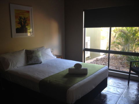 Breezes Apartments - Accommodation Kalgoorlie 3