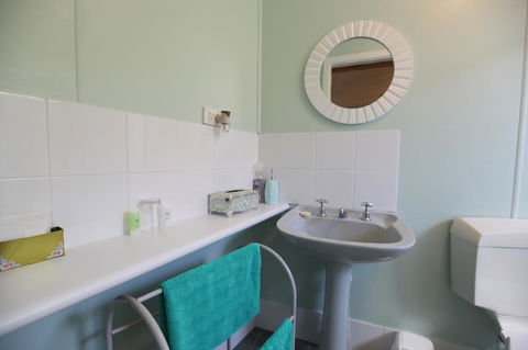Jacaranda Guest House - Accommodation Kalgoorlie 9