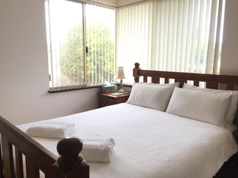 The Royal Dolphin Bed & Breakfast Safety Bay - Accommodation Kalgoorlie 5