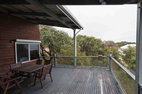 Peppy Beach Ocean Views - Accommodation Kalgoorlie 0