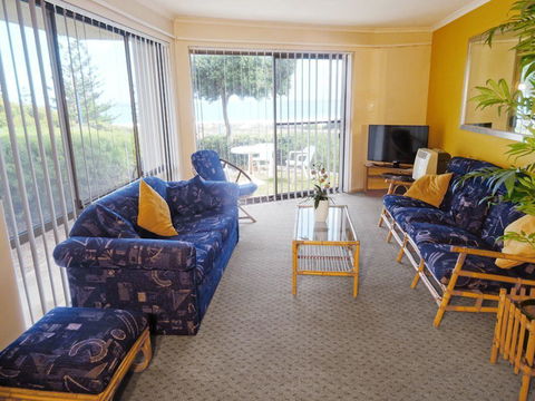 Scarborough & Absolutely Beachfront - Accommodation Kalgoorlie 4
